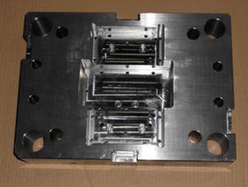 偏关精密塑料模-06